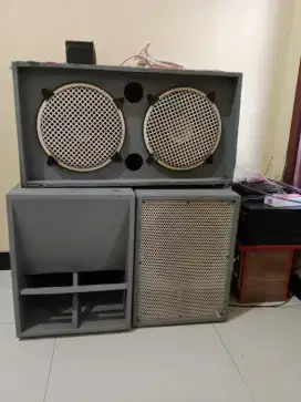 Ampli dan speaker