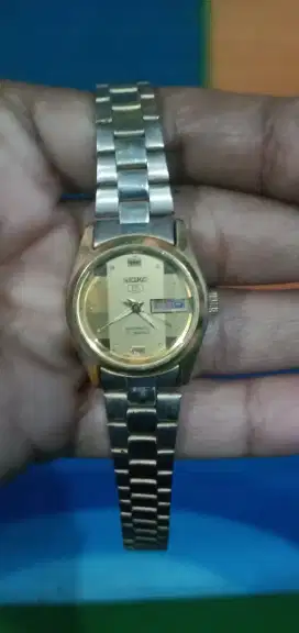 Di jual jam tangan wanita Seiko otomatis original 301952