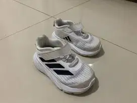 Adidas Sepatu Bayi Putih ukuran 21