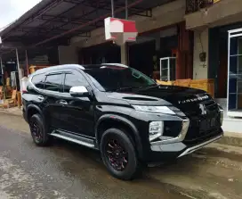 pajero 4x4 dakar ultimate sunroof istimewa