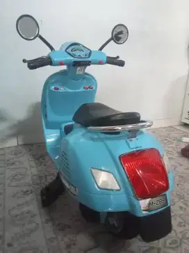 Motor vespa anak aki