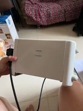 Pemanggang roti philips HD4815