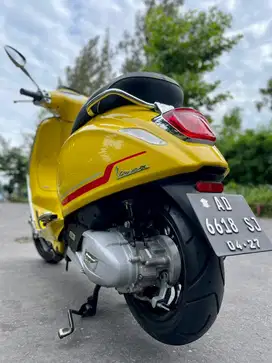 Vespa Sprint S iget 150 2022 Kuning Istimewa Body Mulus Mesin Halus