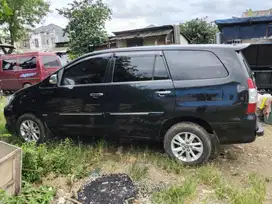 Toyota Kijang Innova 2010 Bensin