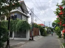 RUMAH 3 LANTAI DI KALIKEPITING SIAP HUNI