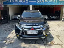 pajero dakar Black piano warna hitam