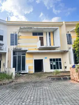 DIJUAL CEPAT VILLA SOPHIE SUITE KOSONG STRATEGIS