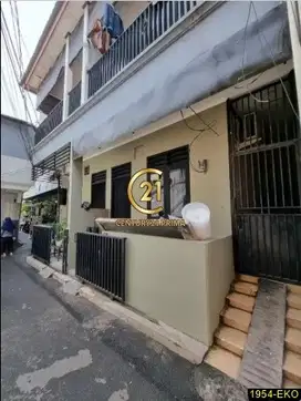 Dijual Rumah 4 Kontrakan Dan 6 Kamar Kos Di Kebayoran Baru