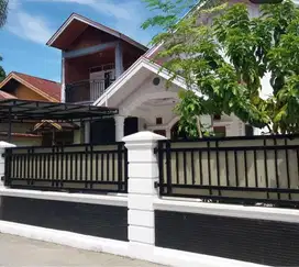 Dijual rumah di Padang