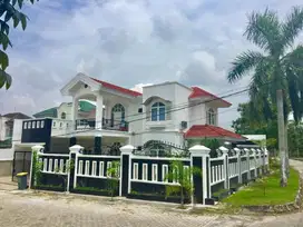 Dijual Rumah 2 Lantai di Perumahan Panorama jl Pramuka  Rumbai