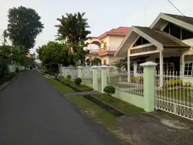 Rumah. sebelah asrama haji.