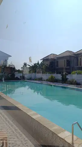 Disewakan rumah 2 lantai di Mahkota Garden Jl Satria Bambu Kuning