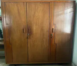 Lemari Pakaian 3 Pintu Kayu Jati Asli