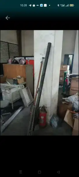 Layar proyektor