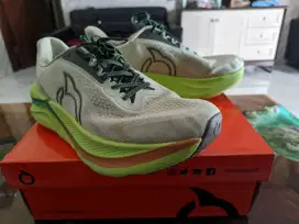 Sepatu hyperblast 2.0