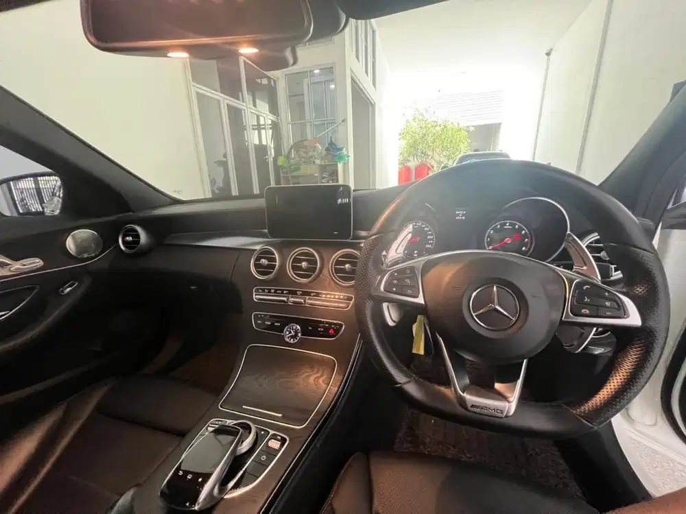 Mercedes Benz C250 AMG Line (2015)