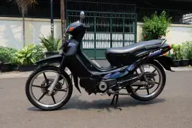 Kawasaki kaze R hitam tahun 1995