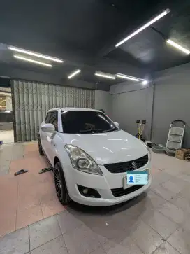 Suzuki Swift GX 2012 Matic Warna Putih