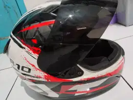 Helm kyt barang masi bagus bgt