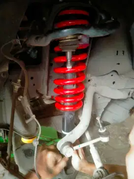 Per lowering kit recing ceper merk APM buat mobil Toyota Fortuner VRZ