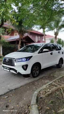 Innova Reborn G Matic Diesel 2023 AT Putih