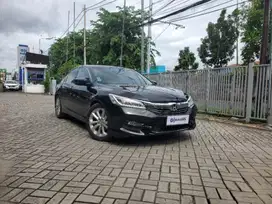 [OLX Mobbi] Honda Accord 2.4 VTI-L Bensin-AT 2016 Hitam