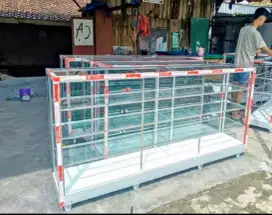 Etalase toko tembalang