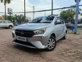 Daihatsu Ayla 1.0 M Bensin-MT 2023 Silver ROT