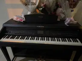 Piano Yamaha Clavinova CVP-701 Electric