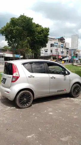 Suzuki Splash Silver preloved 2010