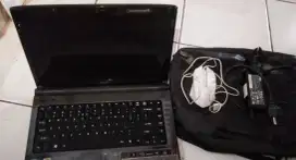 Laptop Acer 4gb free Mouse No minus masih bagus semua