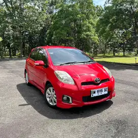 Yaris S Limited AT 2013 Super. Automatic