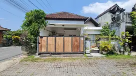 Hot SaLe Villa Cantik area Komersiil Dan LANGKA di Tibubeneng Canggu