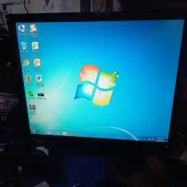 Lcd monitor 19in kotak merk dell