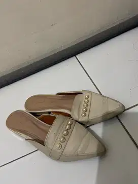 Flatshoes yongki komaldi