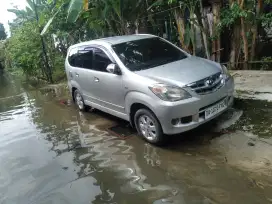 Avanza G taun 2010