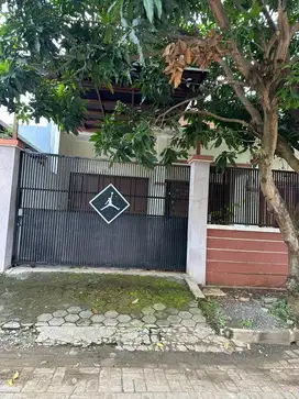 Rumah tinggal 1 lt di komplek perumahan nyaman n aman.