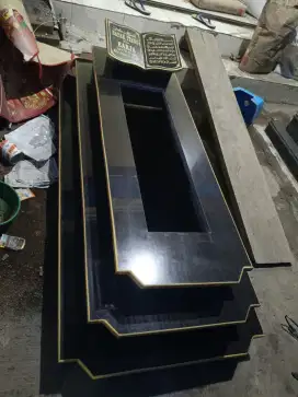 Menerima pemesanan makam/ batu nisan