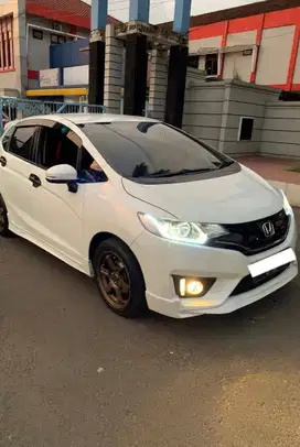 Honda Jazz RS 2016 Matic (Putih)