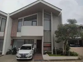 Jual rumah mewah strategis di Carlton Sukatani Depok bisa KPR J-18284