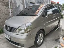 Nissan Serena 2010 Bensin