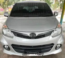 Toyota Veloz 1.5 MT 2014