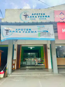 Bisnis Apotek Tinggal Jalan