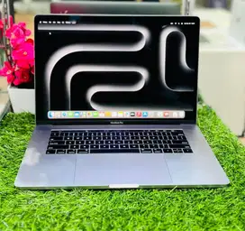 Macbook Pro 15inc 2019 Touchbar Core i7 2.6 GHz 16GB/500GB MINUS DC/NK