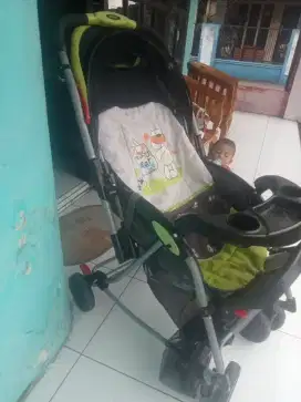 Stroller bayi baru lahir