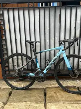 Sepeda Roadbike Genio Breaker 2.0