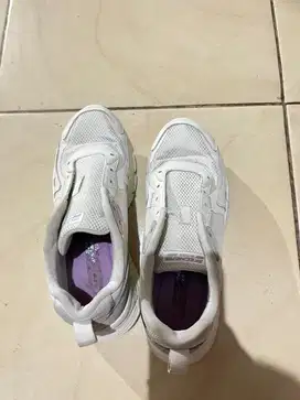 Skechers bobs white