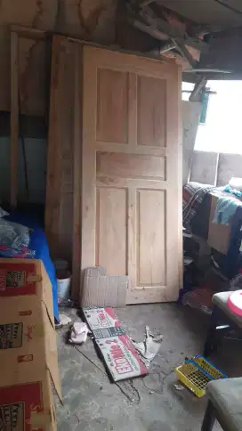 Ud bardan kusen pintu