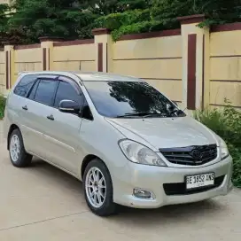 Kijang Innova type g diesel matic 2009