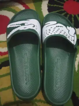 Sendal Pria Slip On Lacoste